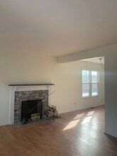 6205 Waterside Ln in Raleigh, NC - Foto de edificio - Building Photo