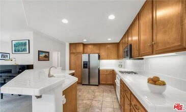 27021 Pebble Beach Dr in Stevenson Ranch, CA - Building Photo - Building Photo