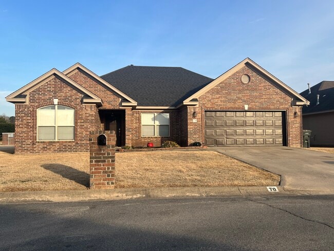 property at 70 Chateaus Ln