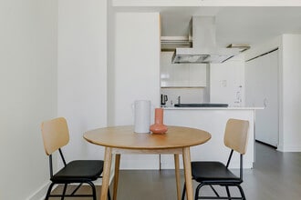 450 W 42nd St in New York, NY - Building Photo - Building Photo