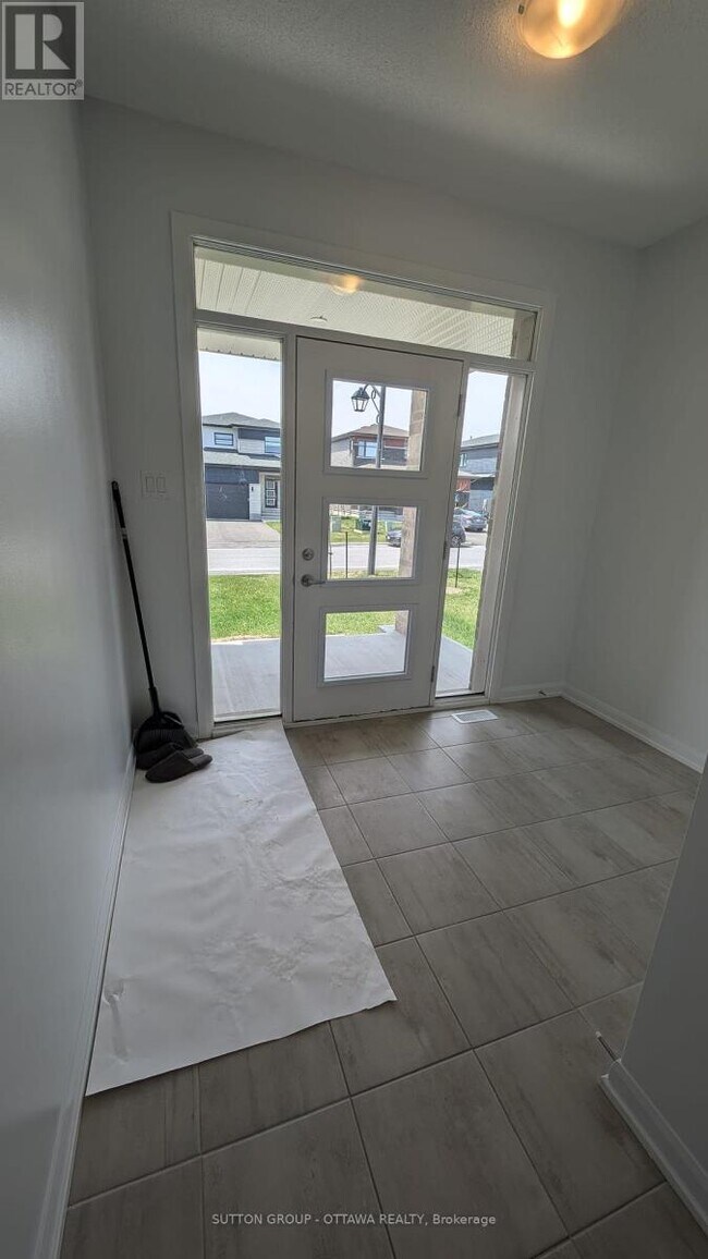 1276 Diamond St in Clarence-Rockland, ON - Building Photo - Building Photo