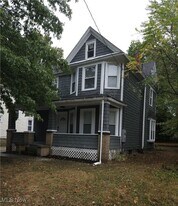 661 Sumner St in Akron, OH - Building Photo