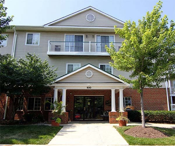 Bay Forest Senior Apartments in Annapolis, MD - Foto de edificio - Building Photo