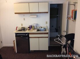 405 Beacon St, Unit C in Boston, MA - Building Photo