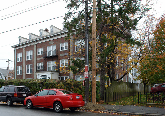 21 Kemper St in Quincy, MA - Foto de edificio - Building Photo