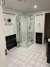 1112 Hawthorne Ct in Mississauga, ON - Building Photo - Building Photo