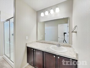 5 Dos Hermanas Ct in Los Lunas, NM - Building Photo - Building Photo