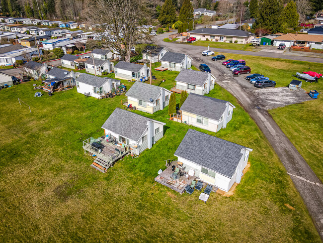 Lake Meridian Cottages in Kent, WA - Building Photo - Building Photo