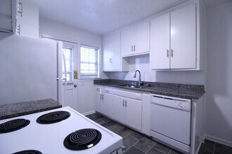 7540 Terrace St in Kansas City, MO - Building Photo - Building Photo