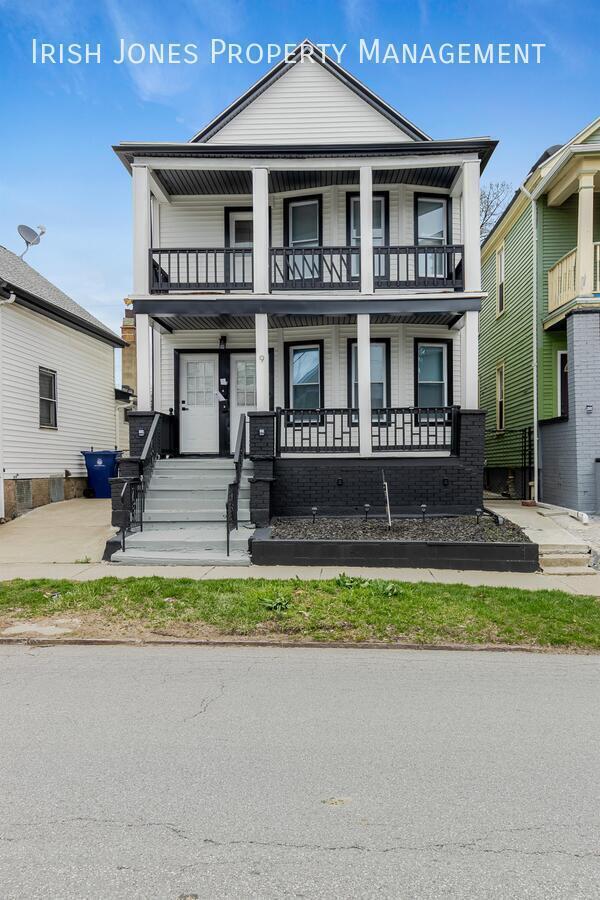 property at 9 West Ave