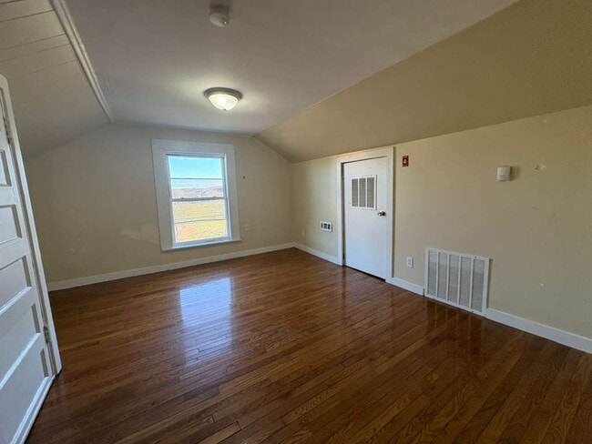 276 Clinton Ave, Unit 3