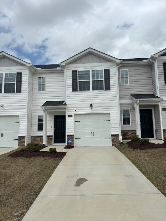 2503 Gracie Ln in Carthage, NC - Building Photo
