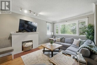 63 Crownhill St in Ottawa, ON - Building Photo - Building Photo
