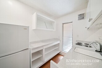 7545 Hampton Ave in West Hollywood, CA - Building Photo - Building Photo