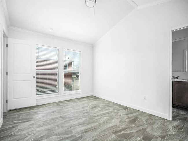 7030 FM 2354 in Beach City, TX - Foto de edificio - Building Photo