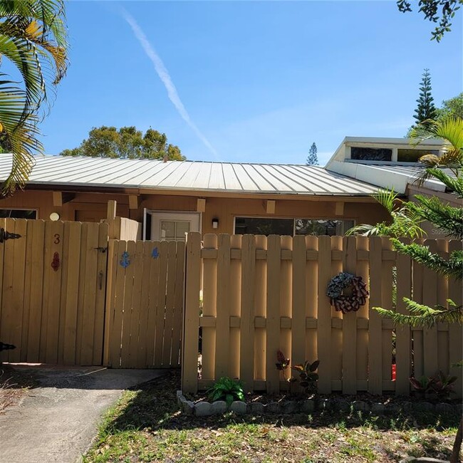 property at 500 N Jefferson Ave