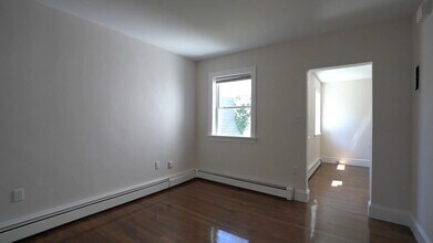 17 Spring Garden St, Unit 2 in Boston, MA - Building Photo - Building Photo