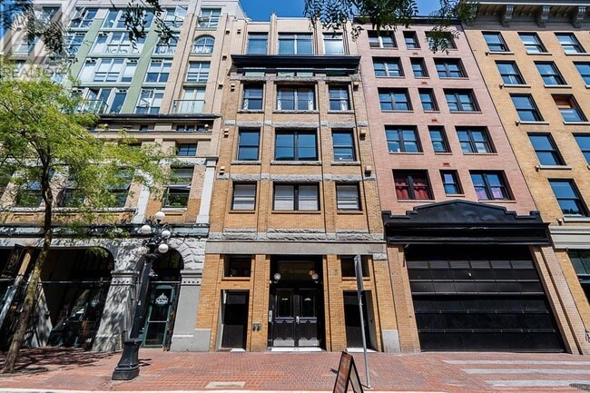 property at 27 Alexander St