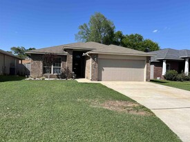 726 Forgotten Creek Ln in Pensacola, FL - Building Photo