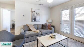 1408 Teasley Ln in Denton, TX - Building Photo