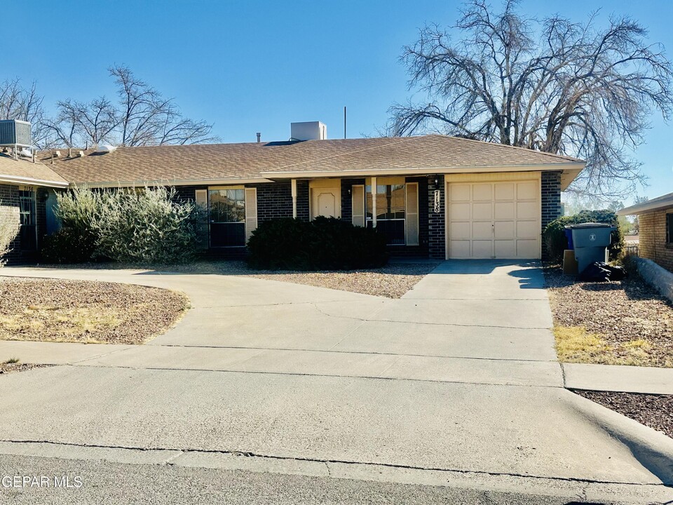 7138 Orizaba Ave in El Paso, TX - Building Photo