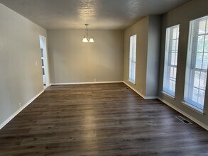 2004 Smoky Hollow Rd in Edmond, OK - Building Photo - Building Photo
