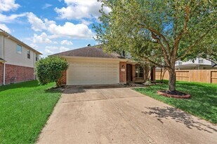15318 Redbud Berry Way in Cypress, TX - Building Photo