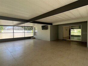 10214 Summer Azure Dr in Riverview, FL - Building Photo - Building Photo
