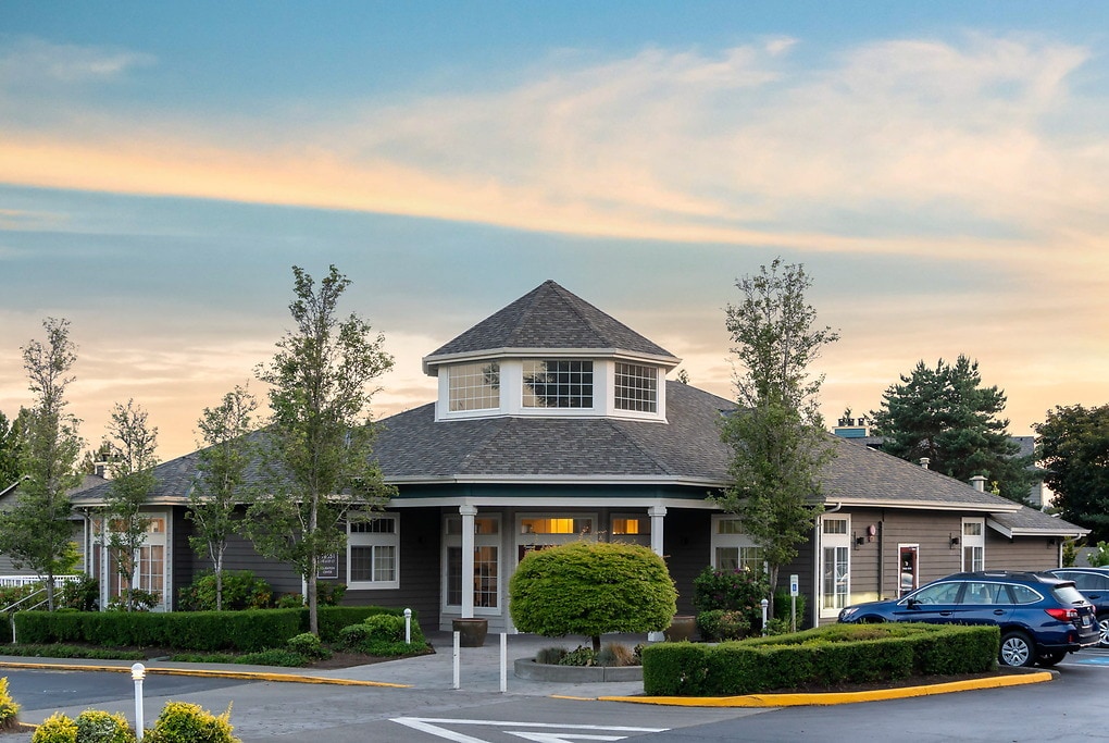 Redmond Hill in Redmond, WA - Foto de edificio