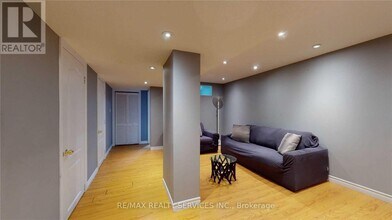 44 Elmstead Ct in Brampton, ON - Building Photo - Building Photo