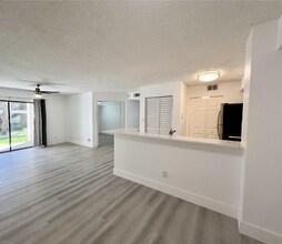 650 S Park Rd in Hollywood, FL - Building Photo - Building Photo