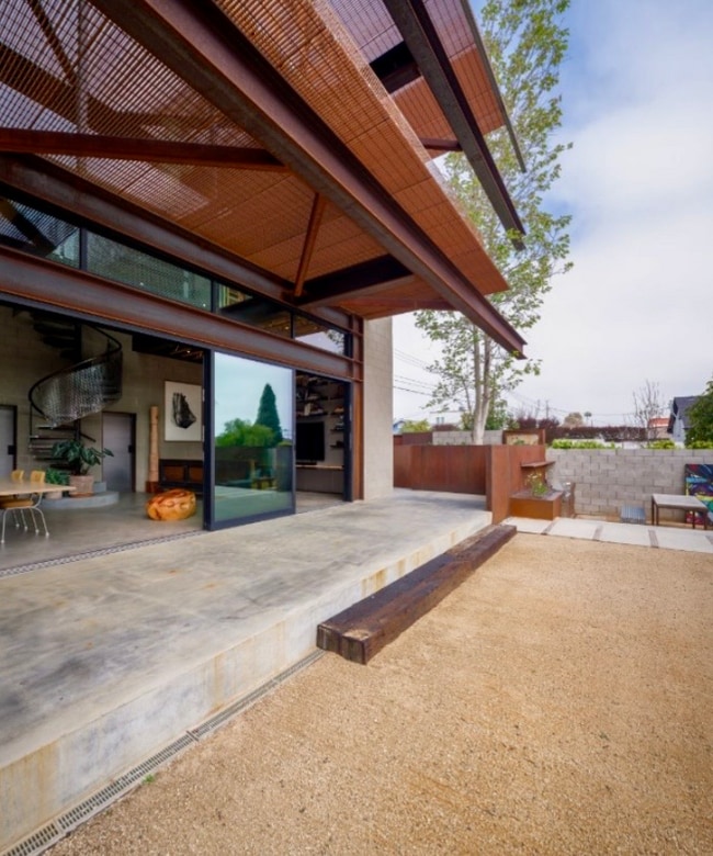 2910 57th St in Los Angeles, CA - Foto de edificio - Building Photo