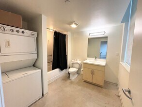 88 Gerrish Ave, Unit 317 in Chelsea, MA - Building Photo - Building Photo