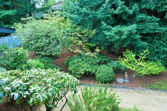 2919 129th Ave NE in Bellevue, WA - Building Photo - Building Photo