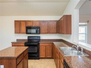 120 Inca Dove Ln in Leander, TX - Foto de edificio - Building Photo