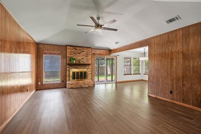 11007 Froke Cedar Trail in Austin, TX - Foto de edificio - Building Photo