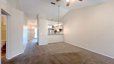 164 Reserve Cir in Oviedo, FL - Building Photo - Building Photo