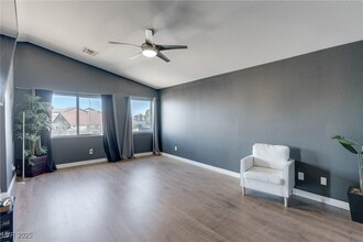 6148 Withrow Downs St in North Las Vegas, NV - Foto de edificio - Building Photo