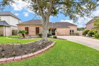 1231 Creekford Cir in Sugar Land, TX - Building Photo - Building Photo