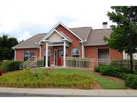 Oglethorpe Place in Atlanta, GA - Foto de edificio - Building Photo