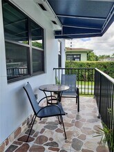8210 SW 29th St in Miami, FL - Building Photo - Building Photo