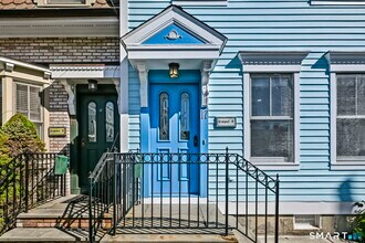 17 Dolsen Pl in Stamford, CT - Building Photo - Building Photo