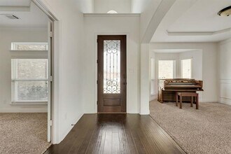 1652 Scarlet Crown Dr in Fort Worth, TX - Foto de edificio - Building Photo