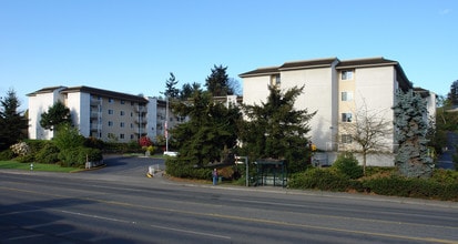 Tahoma Terrace Apartments in Tacoma, WA - Building Photo - Building Photo