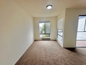 3 Captain Dr in Emeryville, CA - Building Photo - Building Photo