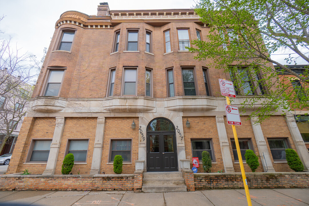 2057 N Seminary Ave in Chicago, IL - Building Photo