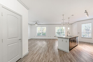2814 S Bartell Dr in Houston, TX - Building Photo