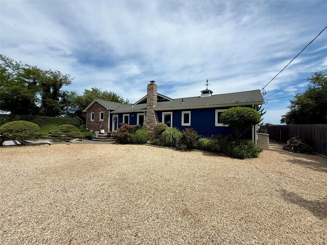 property at 296 Asharoken Ave