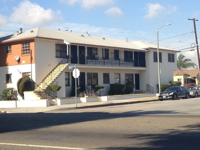 2301-2311 W Florence Ave in Los Angeles, CA - Building Photo - Building Photo