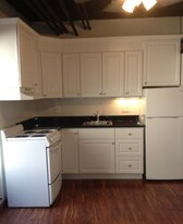 80 Peterborough St, Unit B2 in Boston, MA - Building Photo